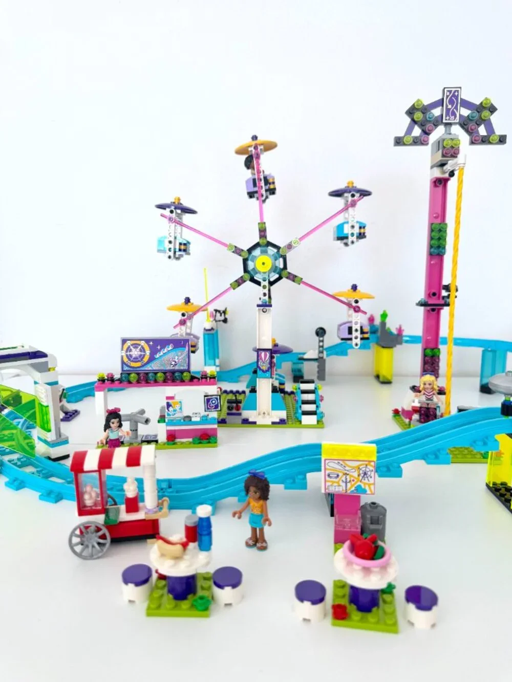 LEGO Friends Amusement Park Roller Coaster (#41130, 1124 pieces) - Retired